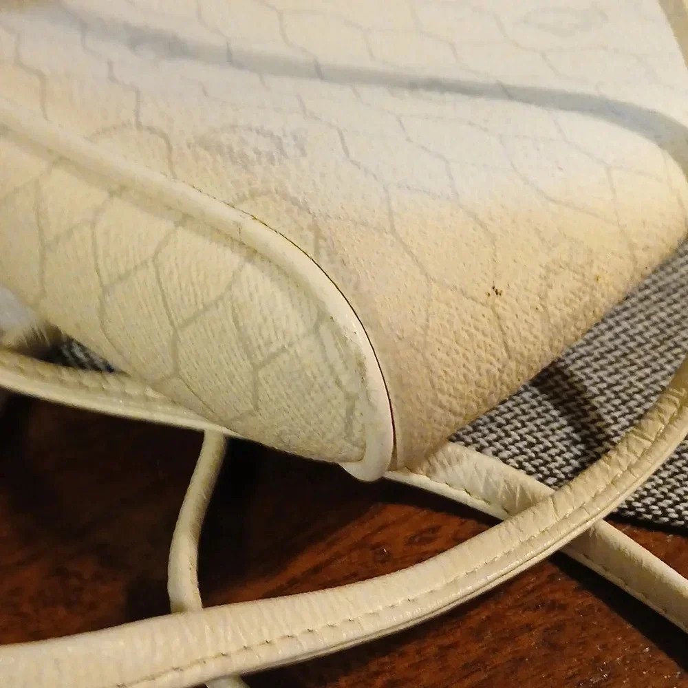 Christian Dior Honeycomb shoulder cross body bag white PVC leather - Picture 5 of 10